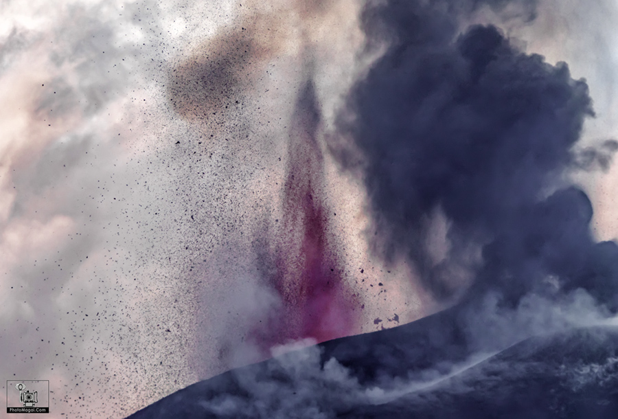 Visitando el volcán Sin Nombre de  Cumbre Vieja con mis cámaras Lumix.