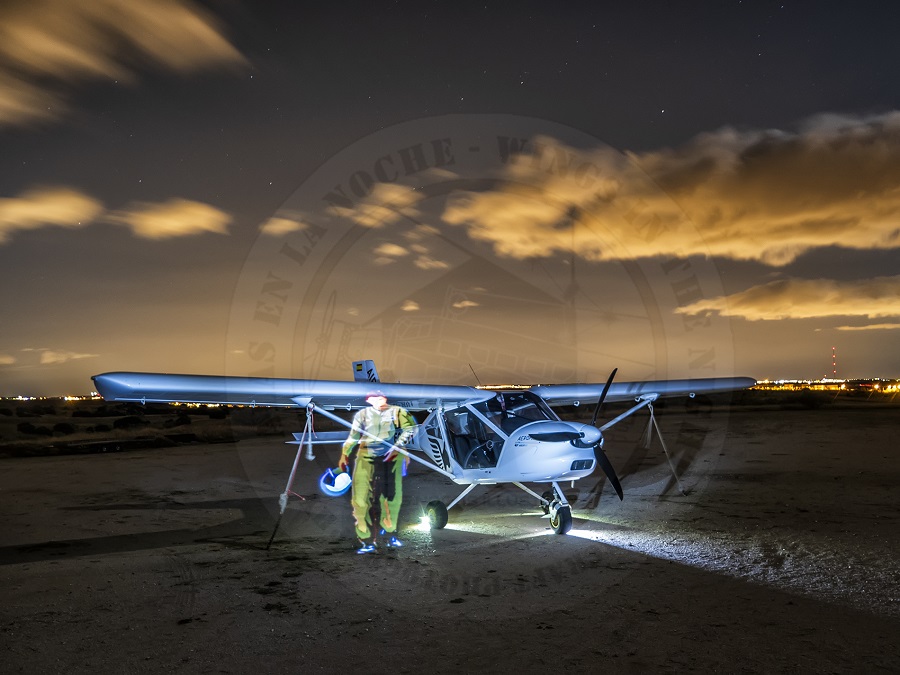 Taller de Fotografía Aeronáutica Nocturna en el Aeródromo de Villanueva del Pardillo