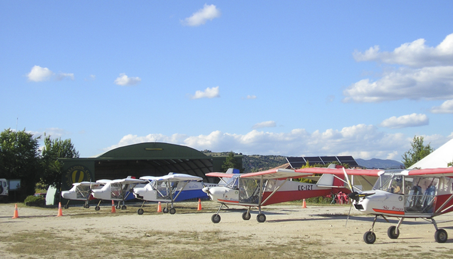 Taller de Fotografía Aeronáutica Nocturna en el Aeródromo de Villanueva del Pardillo